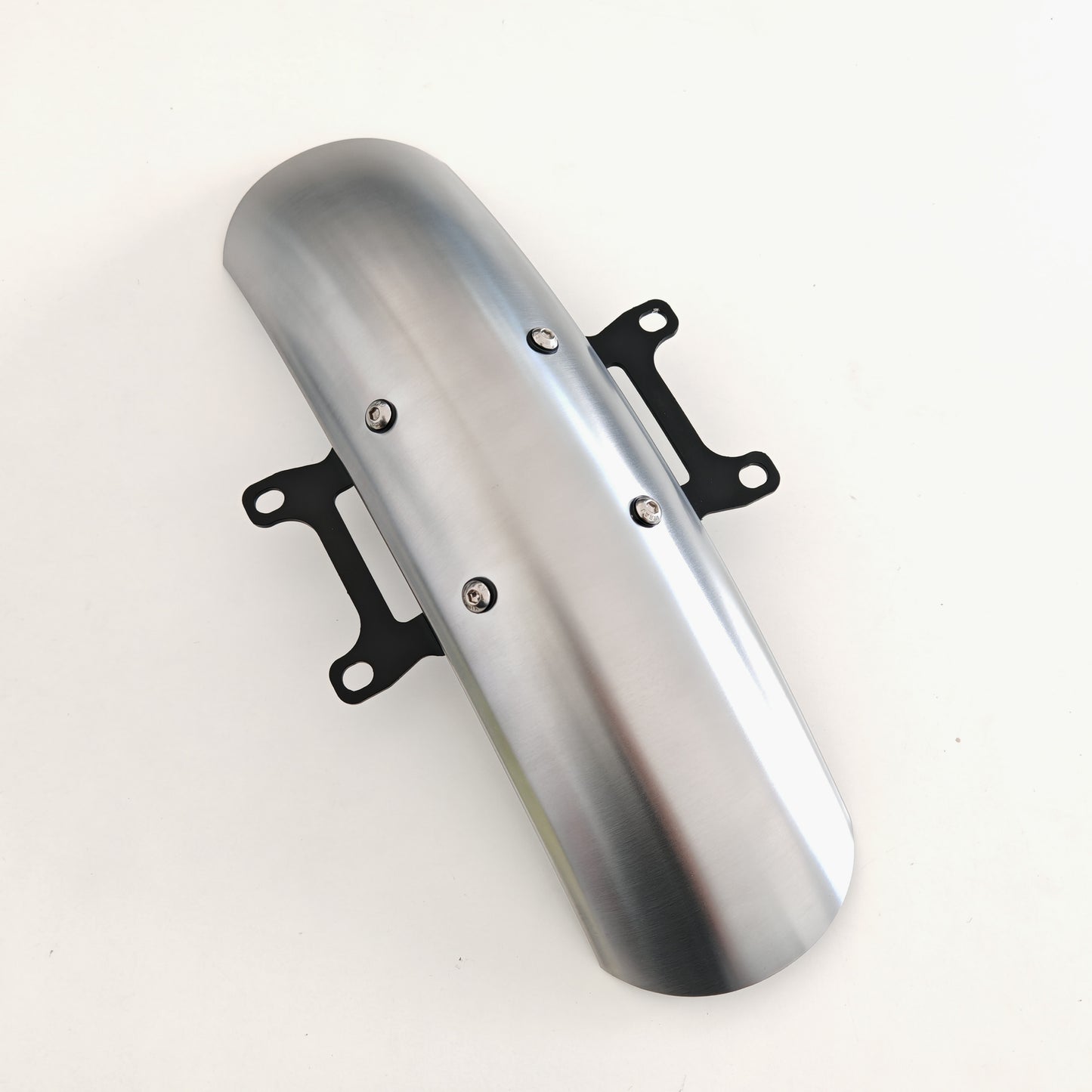 Short aluminum front fender with supports