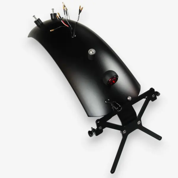 Parafango Posteriore con faro Curry V7 850